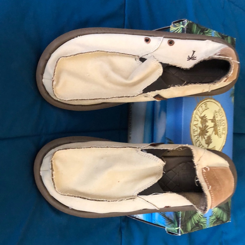 Margaritaville casual slip on canvas very comfortable shoes